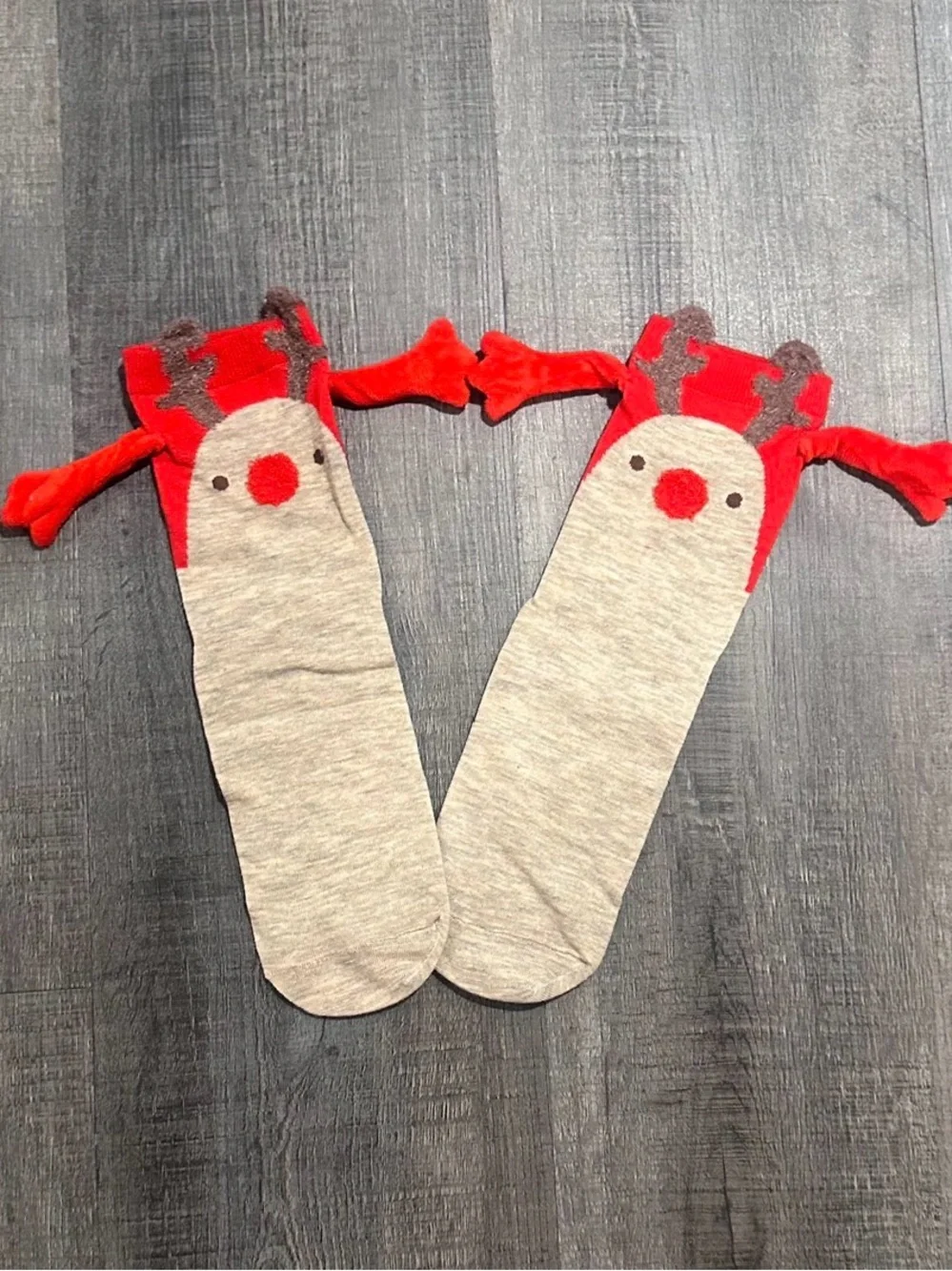 💞 New Cute Adult Reindeer Christmas Holiday Novelty Socks with Hands